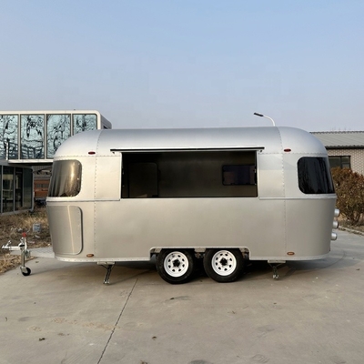 Революционируйте услуги по питанию с помощью пищевых грузовиков Airstream Beach и полной кухни