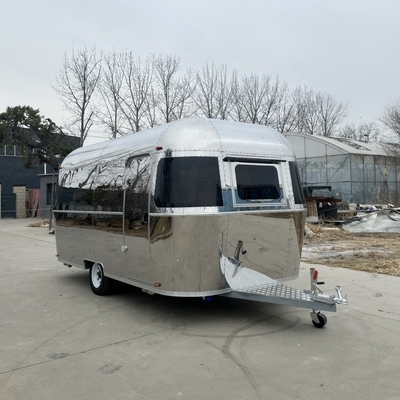 Революционируйте услуги по питанию с помощью пищевых грузовиков Airstream Beach и полной кухни