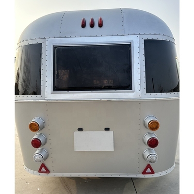 Революционируйте услуги по питанию с помощью пищевых грузовиков Airstream Beach и полной кухни